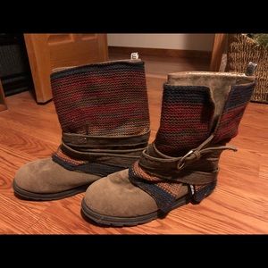 Women’s Muk Luk boots.